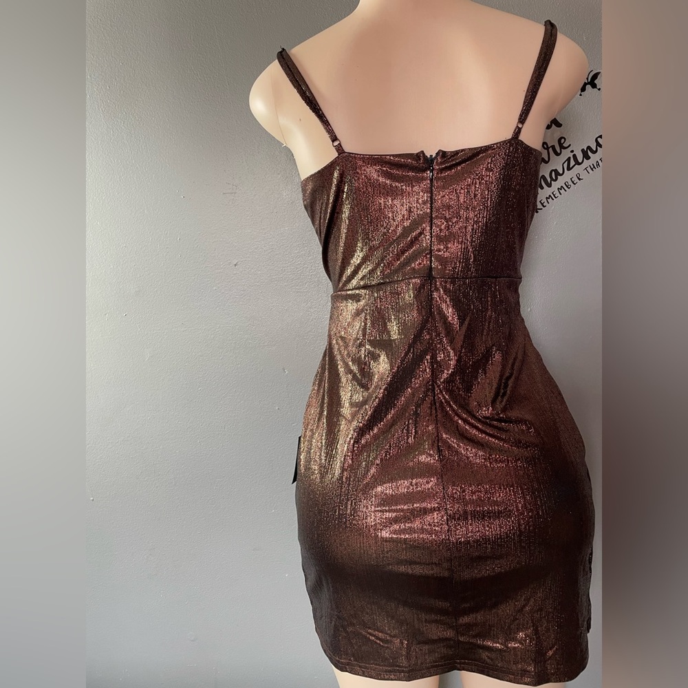 Dress - Picture 2 of 4